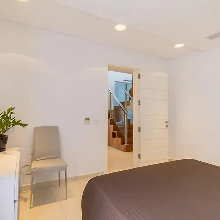 Wonderful Modern Forum House Swieqi - Happy Апартаменты
