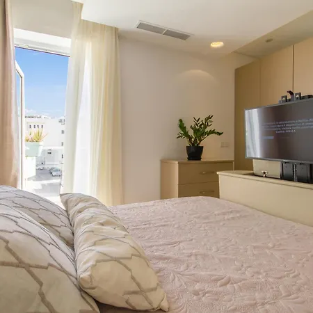 Wonderful Modern Forum House Swieqi - Happy Апартаменты *